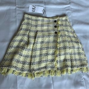ZARA SIZE M YELLOW BLACK TEXTURED WEAVE PLAID MINI SKIRT NEW